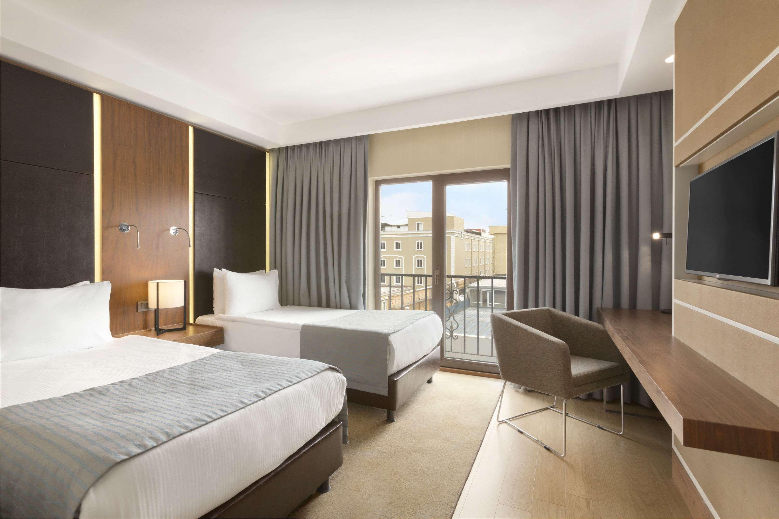 Hotel Ramada By Wyndham Istanbul Florya Exteriér fotografie