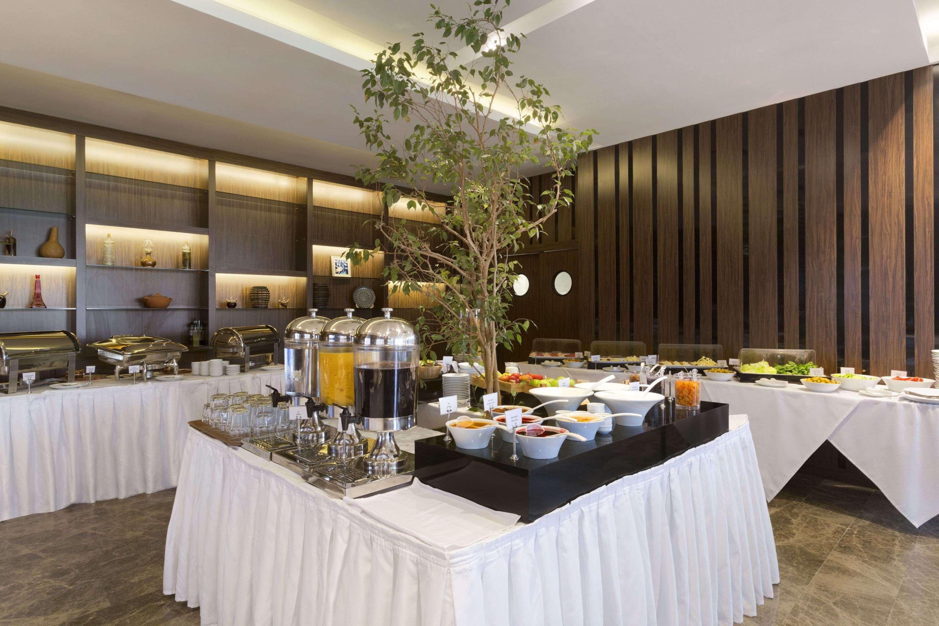 Hotel Ramada By Wyndham Istanbul Florya Exteriér fotografie