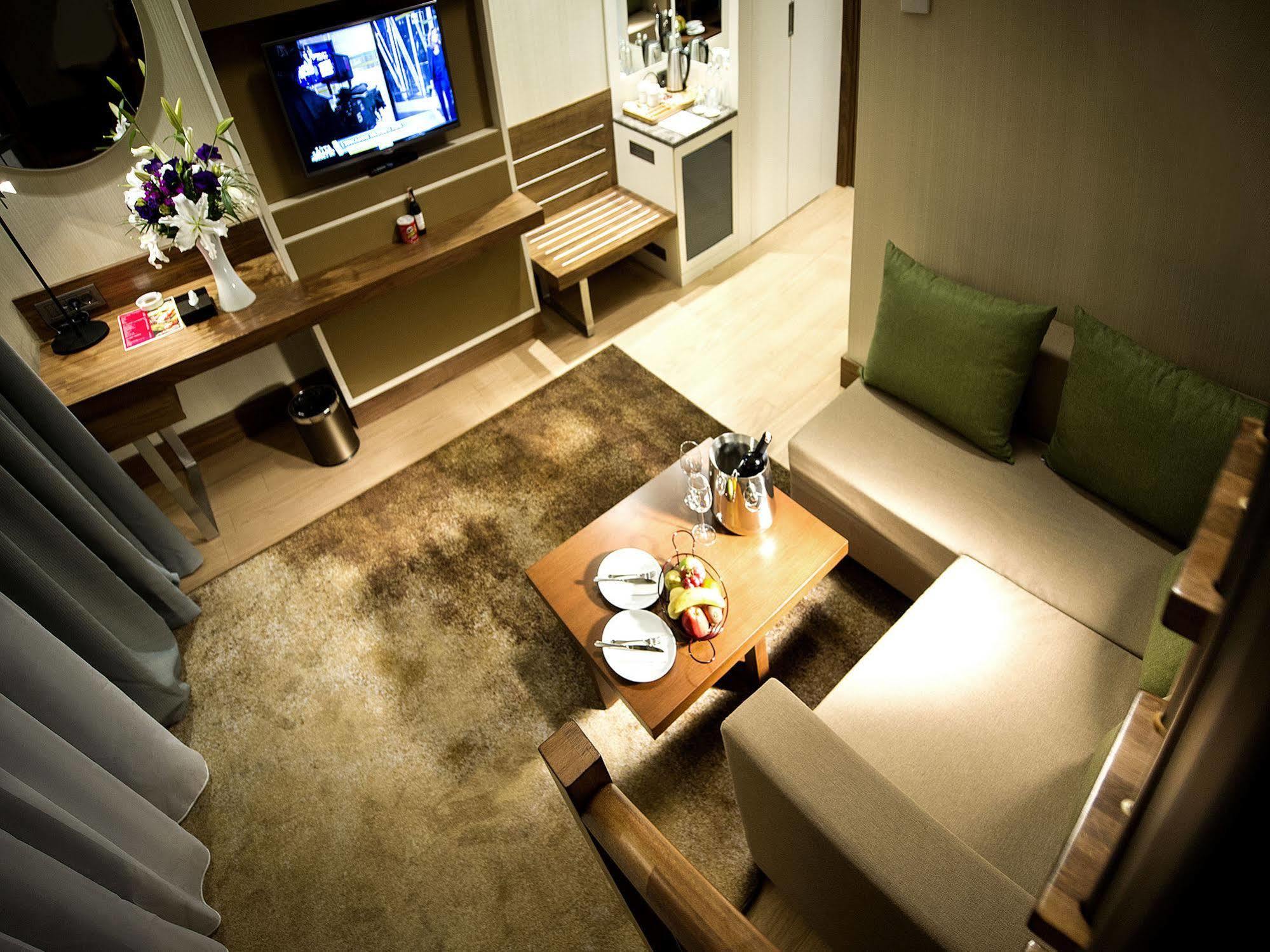 Hotel Ramada By Wyndham Istanbul Florya Exteriér fotografie