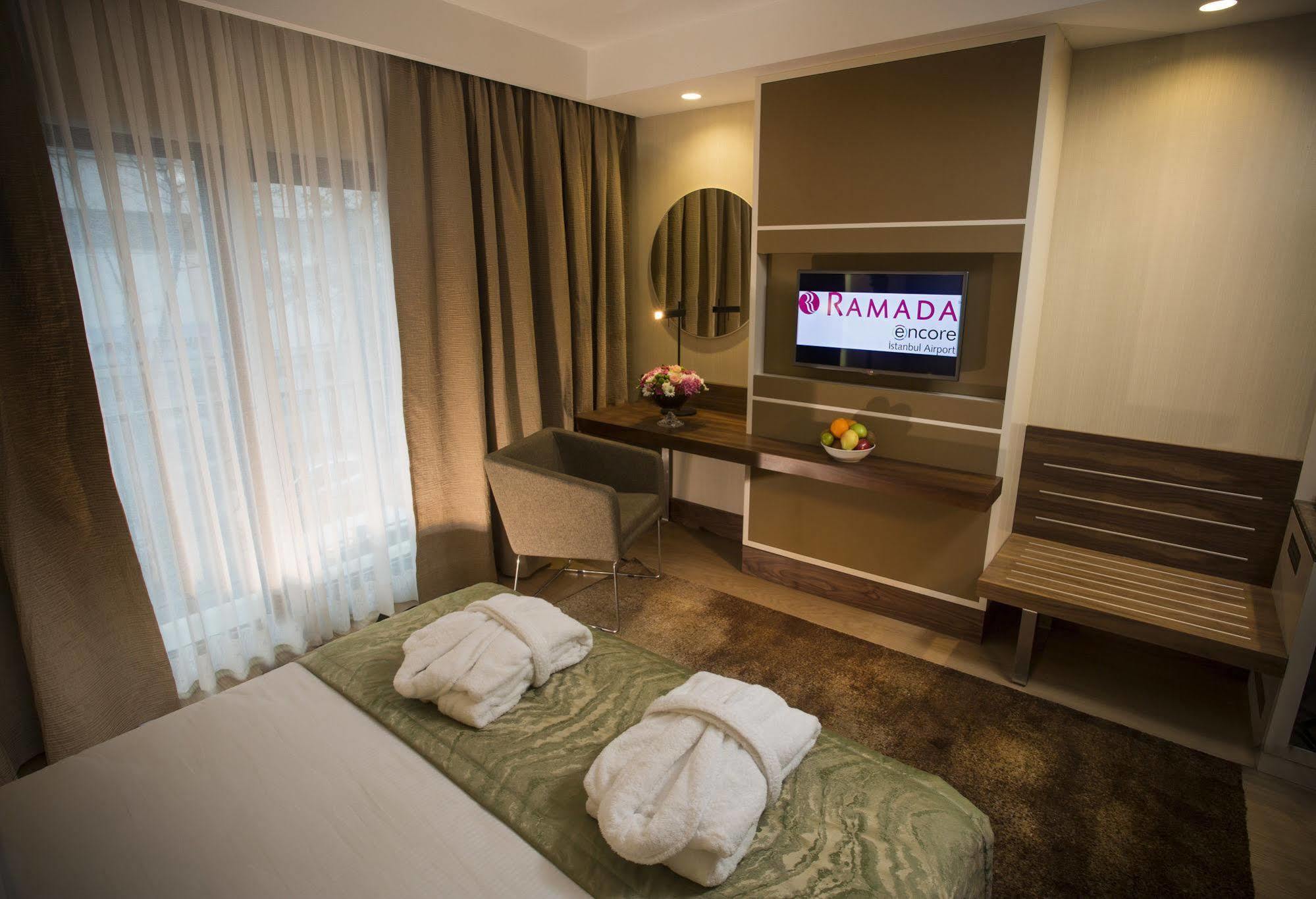Hotel Ramada By Wyndham Istanbul Florya Exteriér fotografie