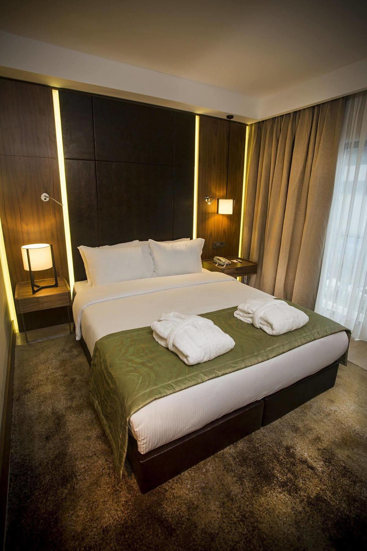 Hotel Ramada By Wyndham Istanbul Florya Exteriér fotografie
